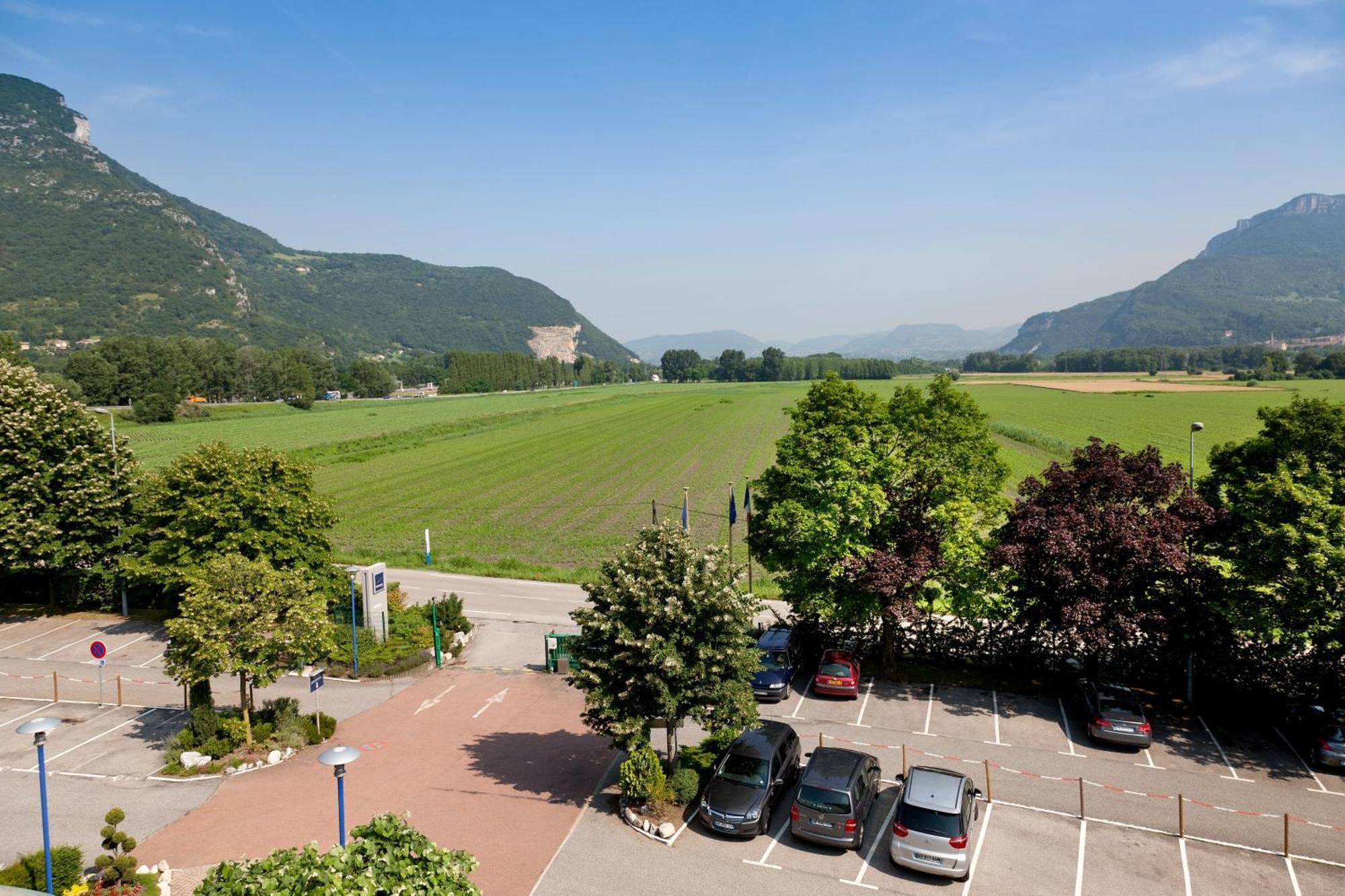 Novotel Grenoble Nord Voreppe Exterior foto